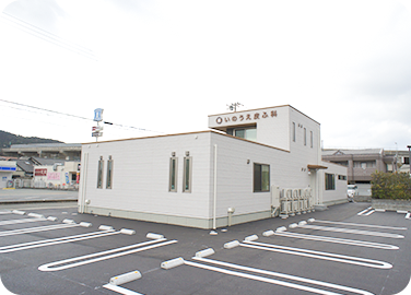 駐車場　24台分